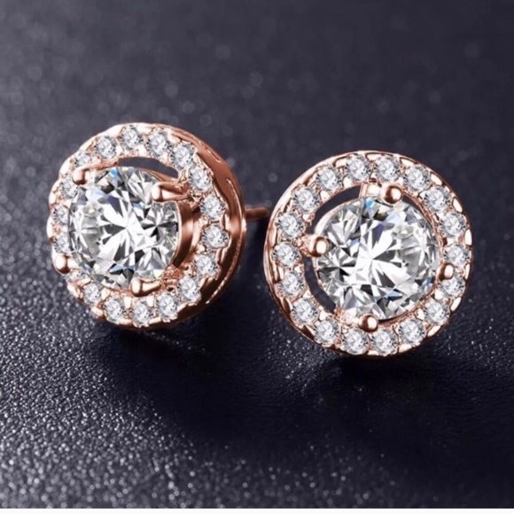 Diamond Studs Earrings | 18K Rose Gold - Picture 6 of 10